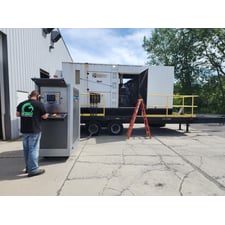 2005 475KW Perkins Triton Trailer Mounted Diesel Generator 480V Low Hours