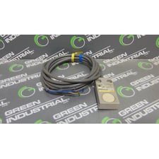 Omron TL-W5E2 Proximity Switch 12 to 24 VDC Used