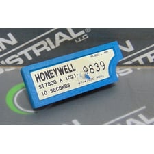 Honeywell ST7800 A 1021 Fixed 10 Second Purge Timer 97-4755C Used