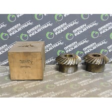 Lot of 2 Boston Gear LSA-105R/LSA-105YR Bevel Mitir Gear 1" Bore 1.79" T New