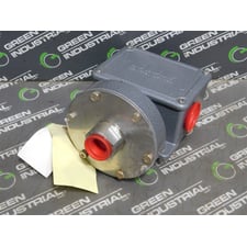 Static O Ring 52NN-T116-N4-C2A Vacuum Pressure Switch 400PSI Proof New