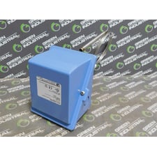 United Electric F400-6BS Temperature Controller 300°F 148.9°C Proof 15A 480V New