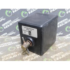 Forney UV-4 UV Flame Detector B-379189-02 1" FNPT 10 SCFM Used