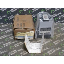 Square D 8501 X0-60 AC Control Relay 120V 60Hz Coil Series A New