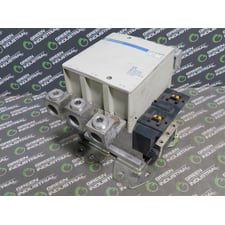 Telemecanique LC1 F400 Contactor 300 HP @ 575 VAC 3Ph 420A Used
