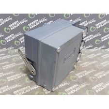 Fisher 3582G Pneumatic Valve Positioner 3-15 PSI New