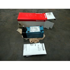 Honeywell Micro Switch LSF1A 0211 Heavy Duty Limit Switch 600V 10A New NIB