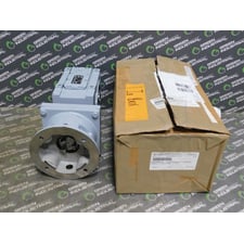Lenze GKS04-3NHBR 3 Stage Right Angle Gearbox 158 Nm 107.1 r/min i=13.067 New