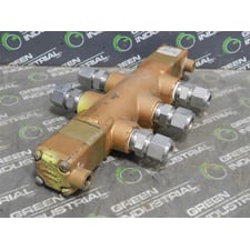 Versa Valves VJJ-4504 5-Way Valve 40-200 PSIG 2.8-14 Bar USed