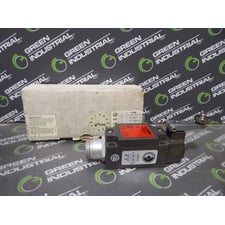 Euchner NZ1HS-3131-M Safety Interlock Switch Used