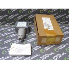 United Electric Controls J6 S142B Pressure Switch 0 to 18 PSI New NIB