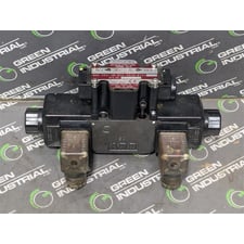 Toyooki HD3-3W-BCA-025D-WYD2 Directional Control Valve Dual 110VAC Coils Used