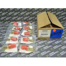 Box of 10 Marinco CL40FR-OFFSET-G Bus Bar Mount Female Receptacles Orange New NIB