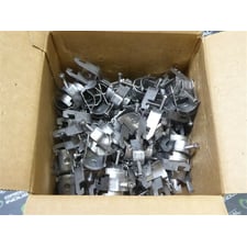 Box of 100 Cooper BP100SS Stainless Steel B-Line P Clamps .810" to 1.100" New NIB