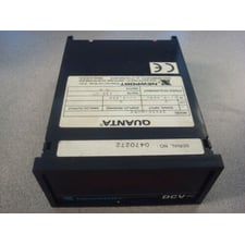 Newport Quanta Q9000-AVR3 DC Volt Meter Use